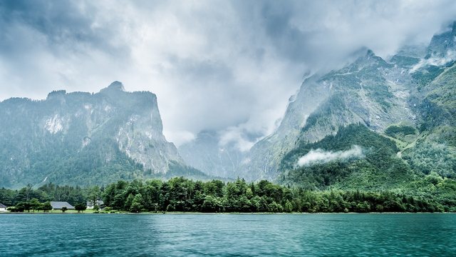 Ferienwohnung mit Blick auf einen See
